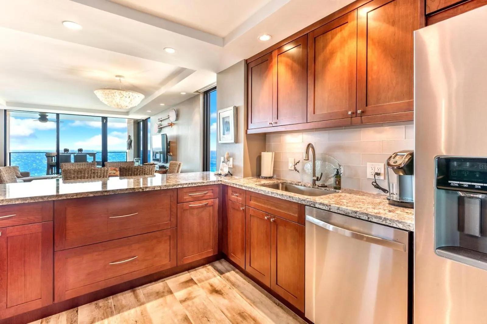 Kbm Resorts Free Car Mahana Mah-1211 Penthouse Ocean Front Watch Sunsets Kaanapali Apartment