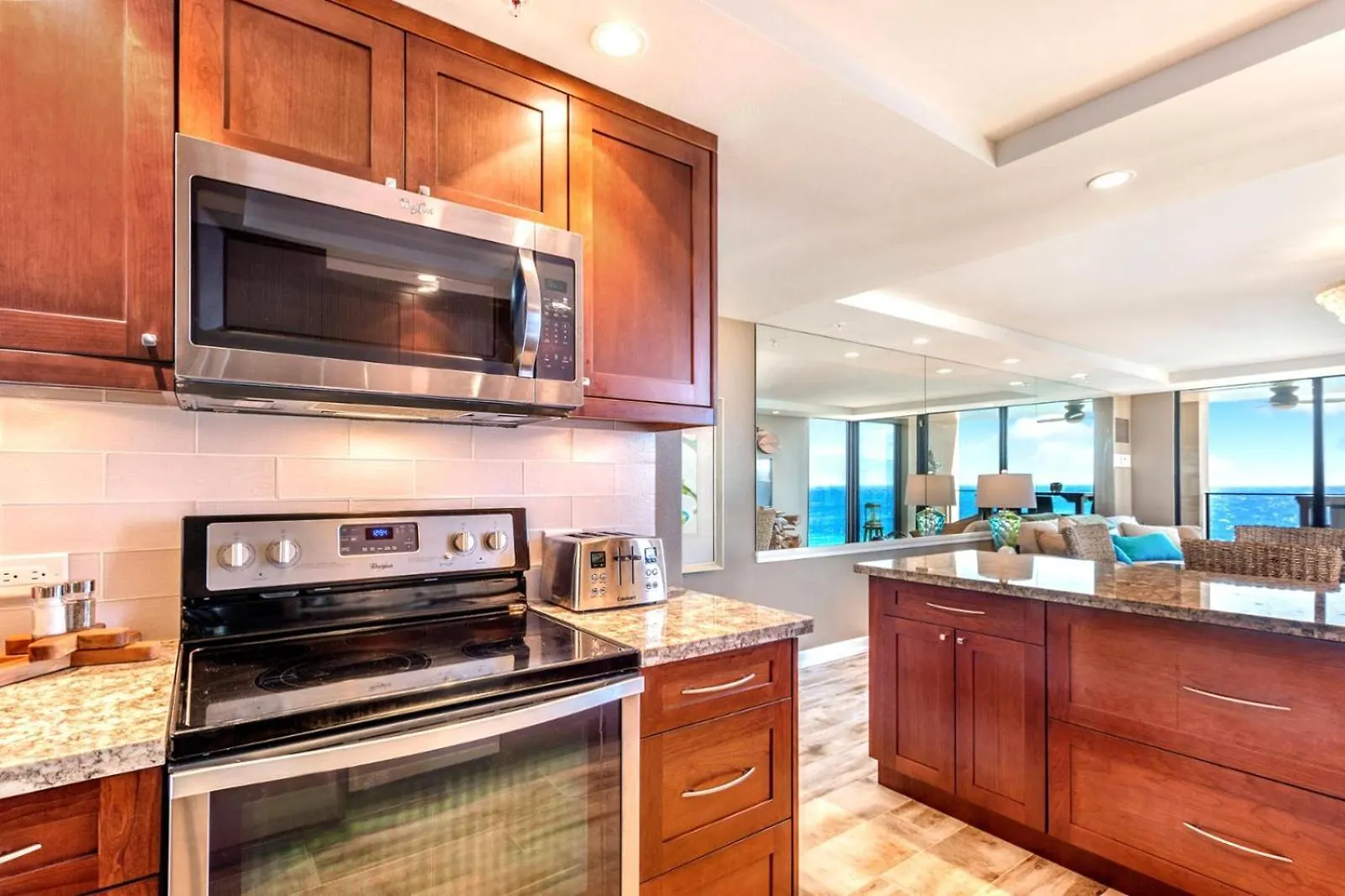 Kbm Resorts Free Car Mahana Mah-1211 Penthouse Ocean Front Watch Sunsets Kaanapali Apartment