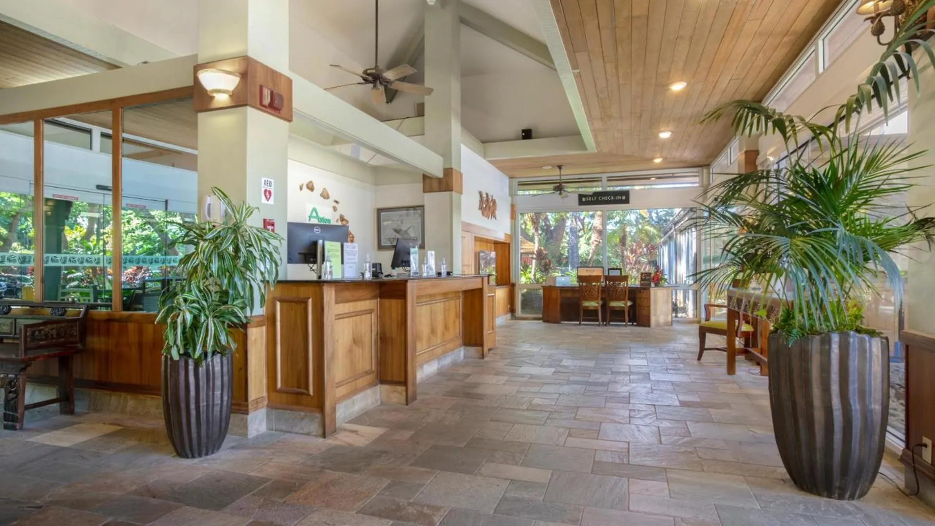 Kbm Resorts Free Car Mahana Mah-1211 Penthouse Ocean Front Watch Sunsets Kaanapali 0*,  United States